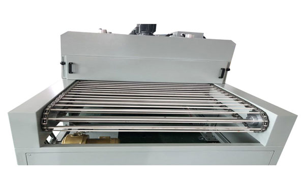 对于热风循环烘箱厂家如何选择问题介绍